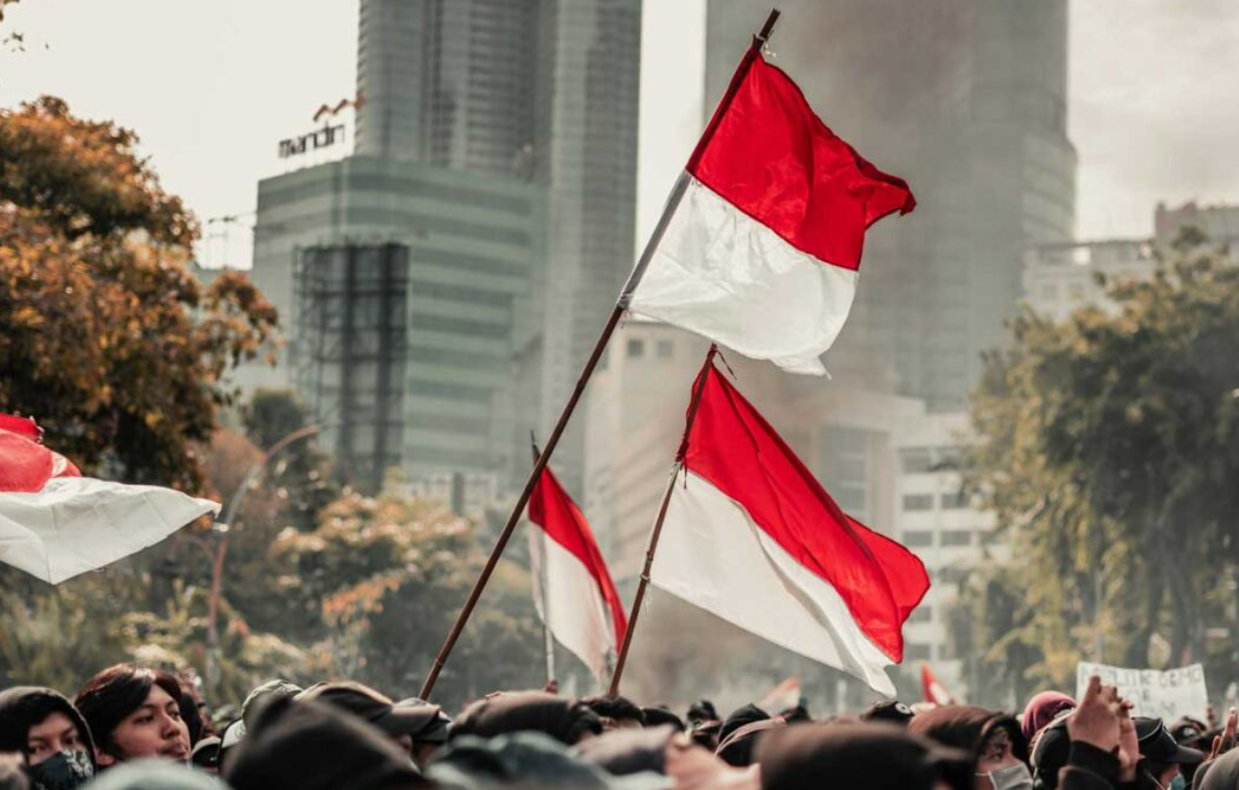 Arti RIP Indonesia's Democracy dalam Bahasa Indonesia
