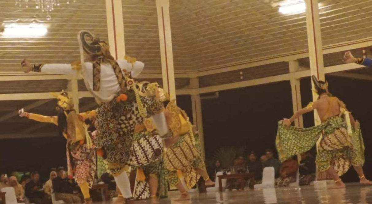 Hadeging Ratu itu Artinya Adalah Apa?