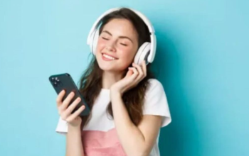 Kenapa Tidak Ada Ikon Earphone di Fizzo Novel?