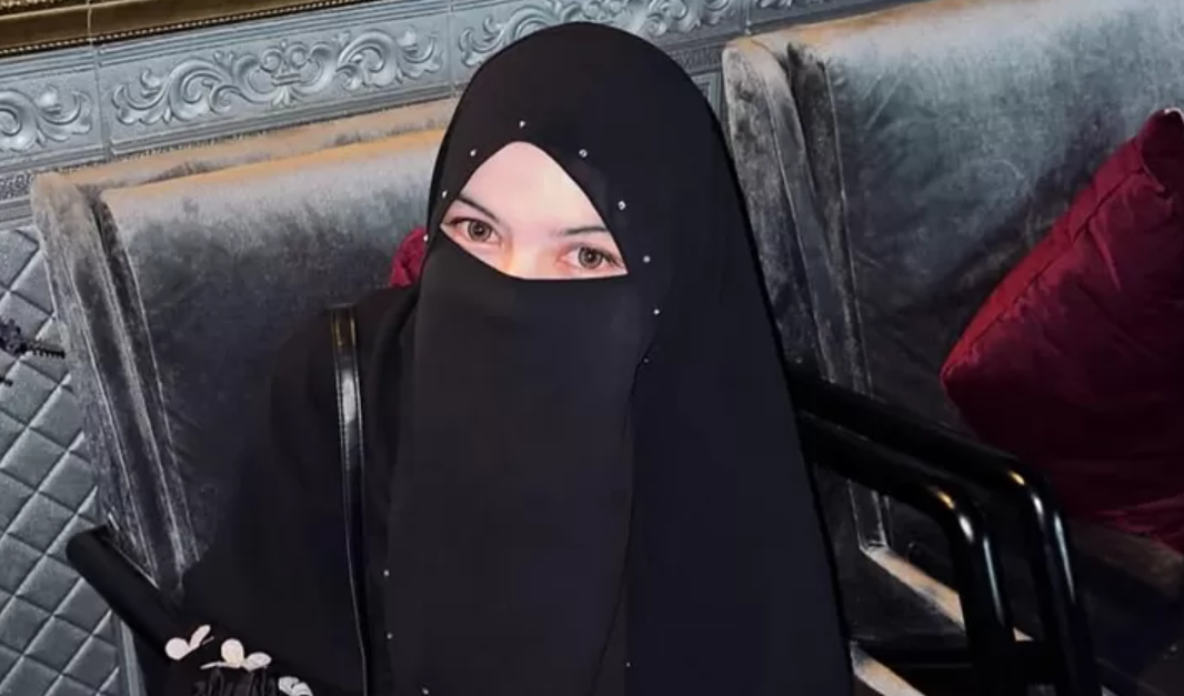 Wajah Wardatina Mawa Sebelum Bercadar